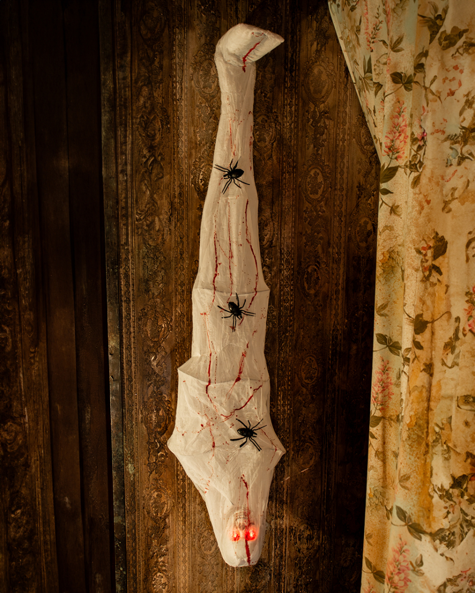 Blutiges Spinnwebenopfer mit LED Augen & Sound 180cm