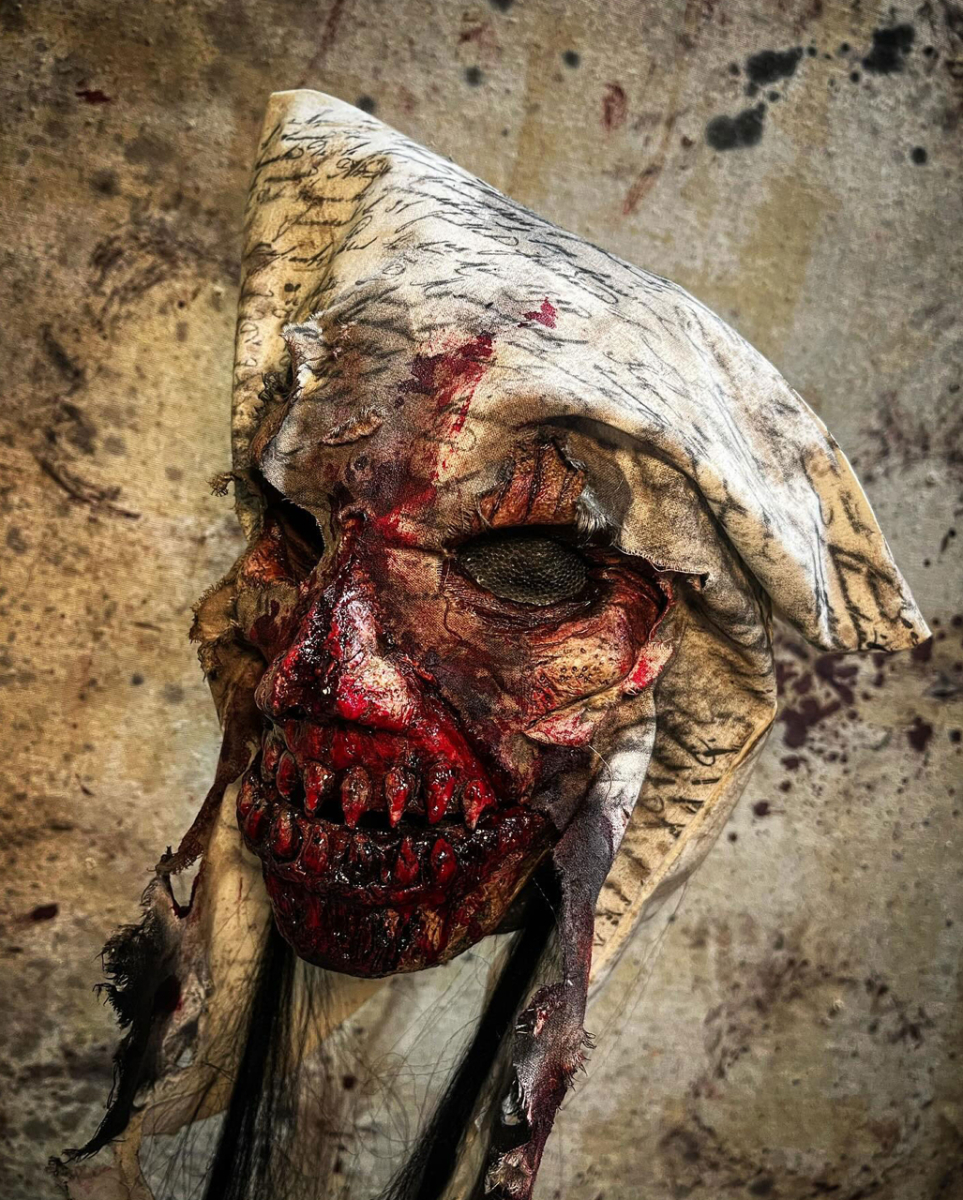 Splatter Couch Monster Maske