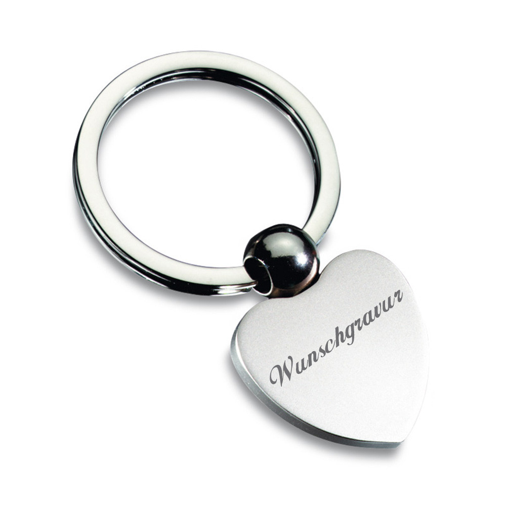 Herzf?rmigem Korpus und gro?em Ring inkl. Gravur
