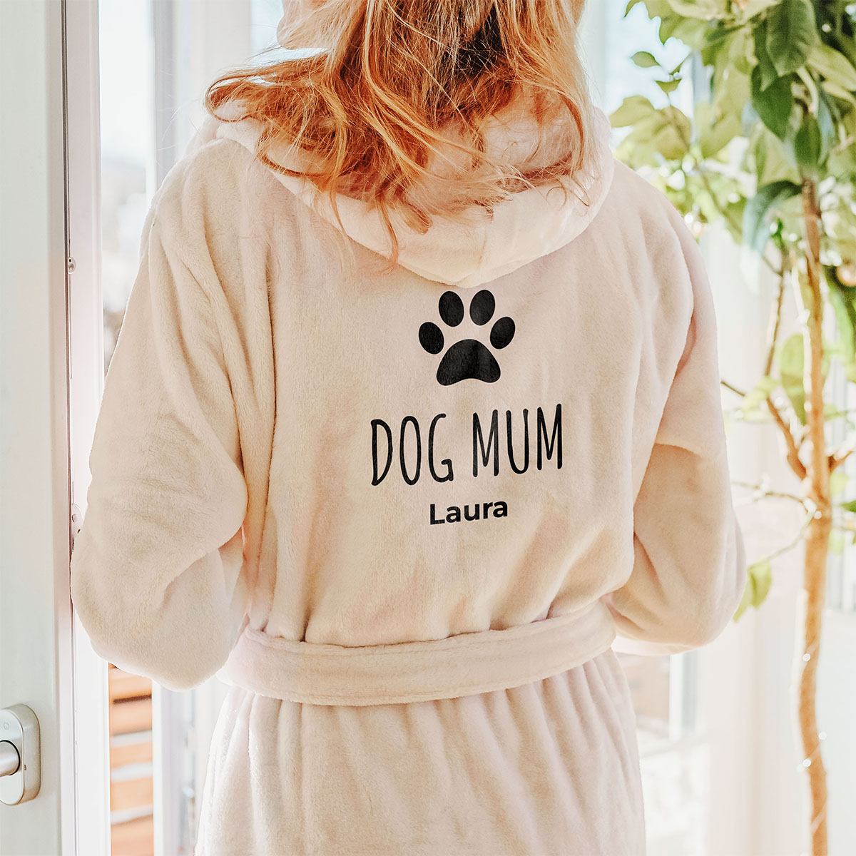 Personalisierbarer Bademantel mit Symbolen und Name, Weihnachtsgeschenk, Geschenke für Frauen, Geschenke für Freundin, Geschenk für Schwester, Geschenk für Mama, Witzige Geschenke, Romantische Geschenke, Hochzeitsgeschenk, Geschenk, Geschenkidee