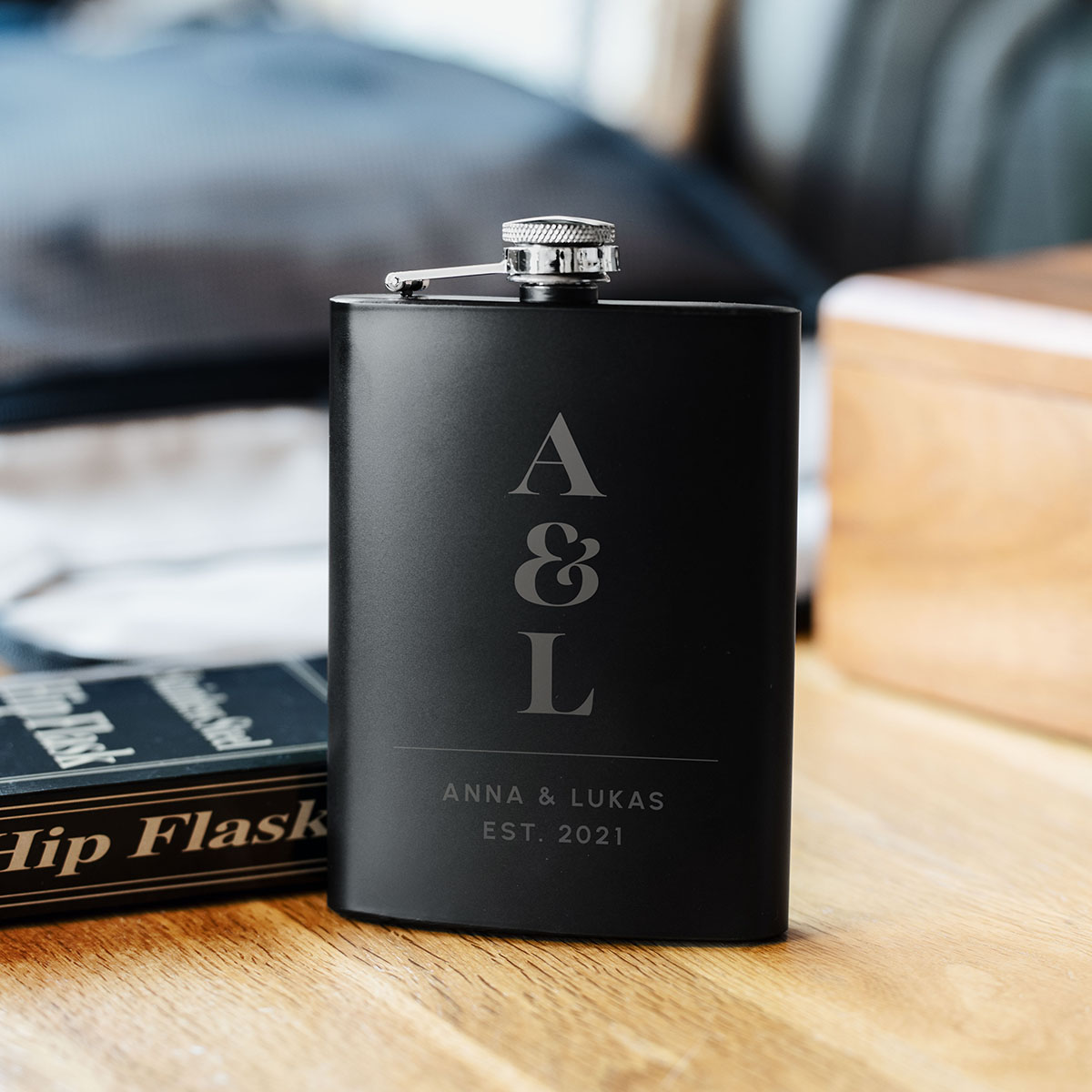 Personalisierbarer Flachmann mit Initialen und Text, Weihnachtsgeschenk, Geburtstagsgeschenk, Geschenk für Männer, Geschenk für Freund, Geschenk für Bruder, Geschenk für Papa, Romantische Geschenke, Hochzeitsgeschenk, Kleine Geschenke, Geschenk, Geschenki