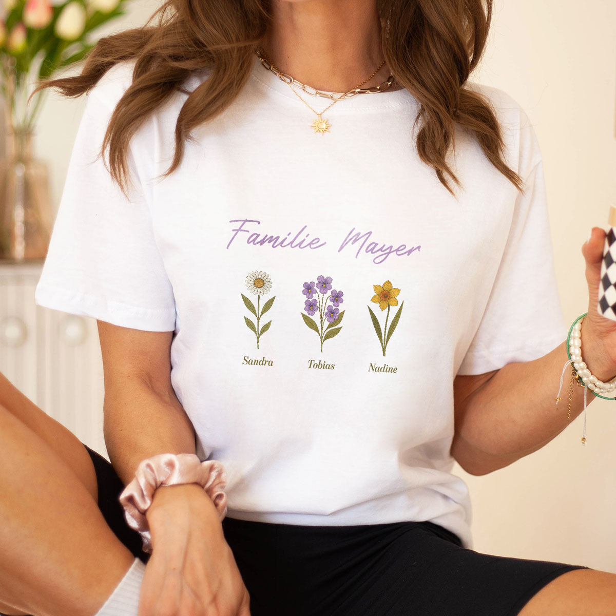 Personalisierbares T-Shirt mit Geburtsblumen, Geschenk für Mama, Witzige Geschenke, Romantische Geschenke, Hochzeitsgeschenk, Kleine Geschenke, Geschenk, Geschenkidee