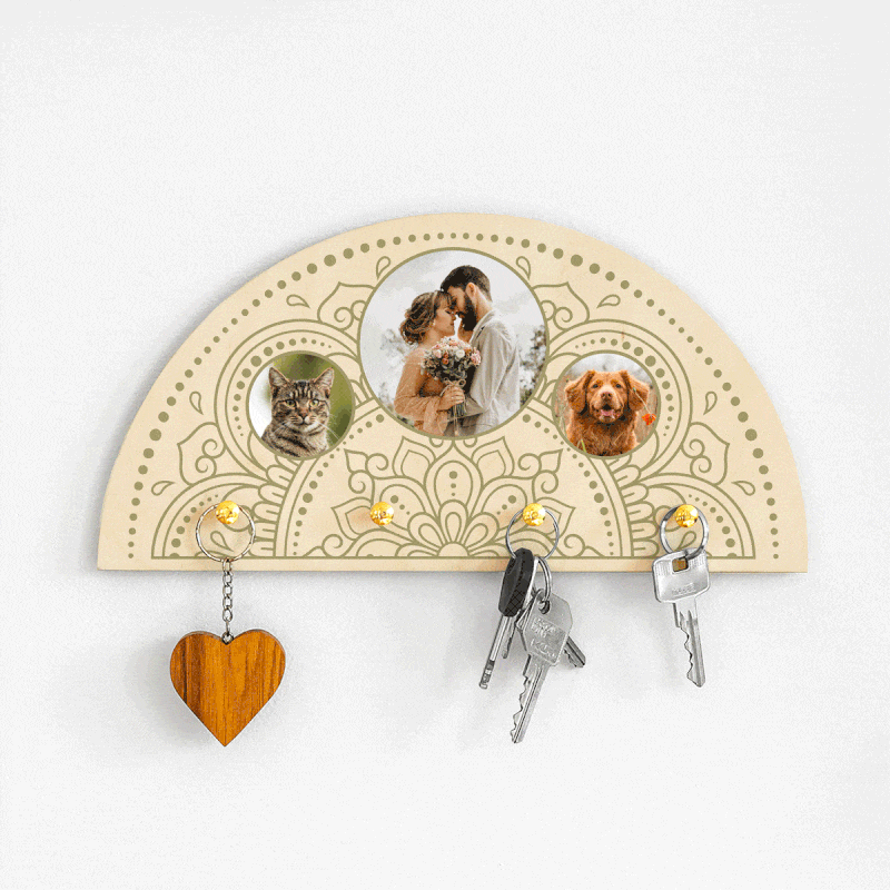 Personalisierbares Holz Schlüsselbrett Mandala mit 3 Fotos, Weihnachtsgeschenk, Fotogeschenk, Geschenk für Mama, Geschenk für Papa, Witzige Geschenke, Romantische Geschenke, Hochzeitsgeschenk, Kleine Geschenke, Geschenk, Geschenkidee