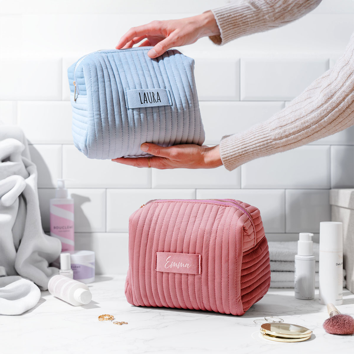 Personalisierbare Kosmetiktasche mit Namen, Weihnachtsgeschenk, Geburtstagsgeschenk, Geschenke für Frauen, Geschenke für Freundin, Geschenk für Schwester, Romantische Geschenke, Hochzeitsgeschenk, Kleine Geschenke, Geschenk, Geschenkidee