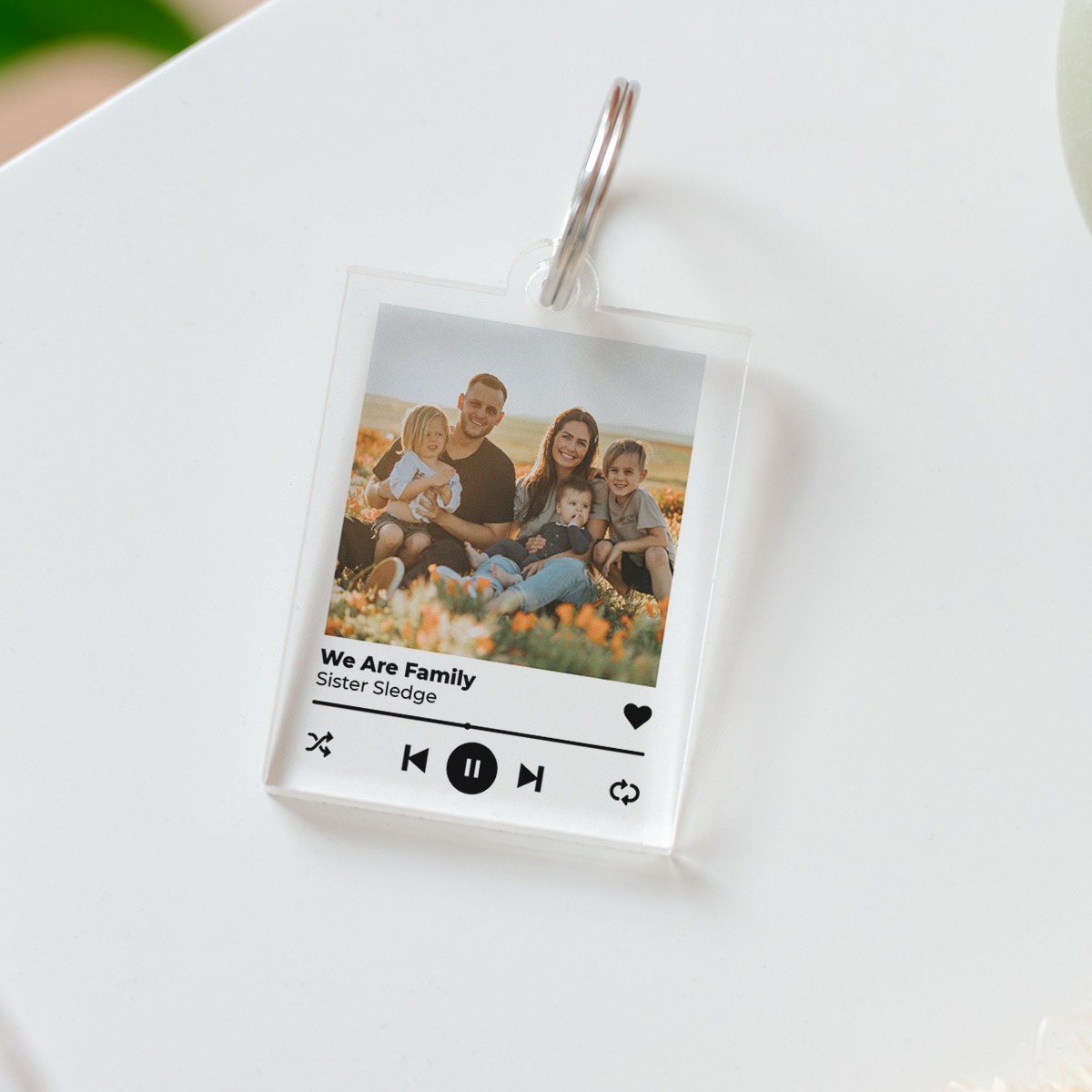 Personalisierbarer Acryl Schlüsselanhänger mit Foto und Song, Weihnachtsgeschenk, Fotogeschenk, Geburtstagsgeschenk, Geschenk für Männer, Geschenk für Freund, Geschenk für Bruder, Geschenke für Frauen, Geschenke für Freundin, Geschenk für Schwester, Gesch