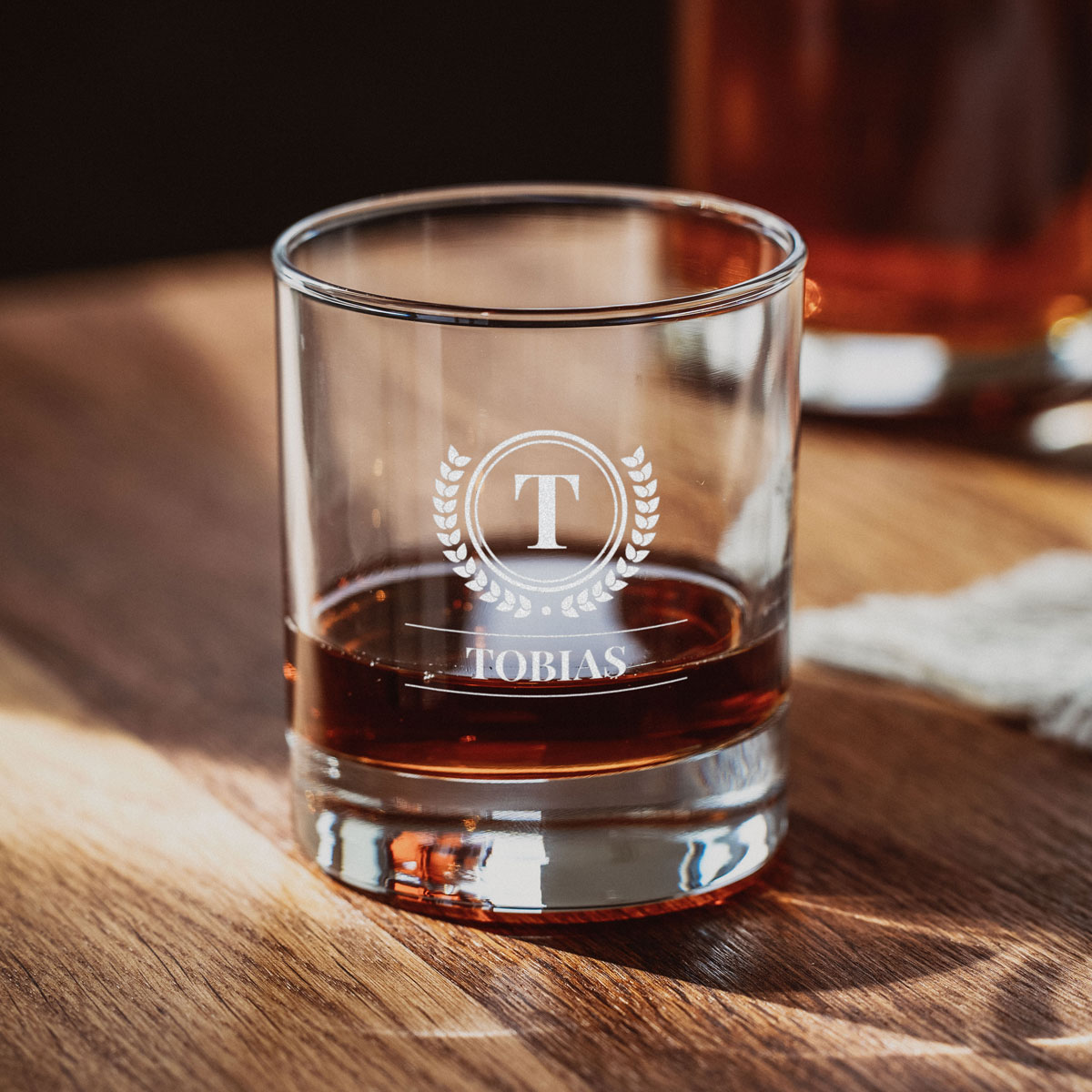 Personalisierbares Whisky Glas mit Monogramm, Geschenk für Männer, Geschenk für Freund, Geschenk für Bruder, Geschenk für Papa, Witzige Geschenke, Romantische Geschenke, Hochzeitsgeschenk, Kleine Geschenke, Geschenk, Geschenkidee