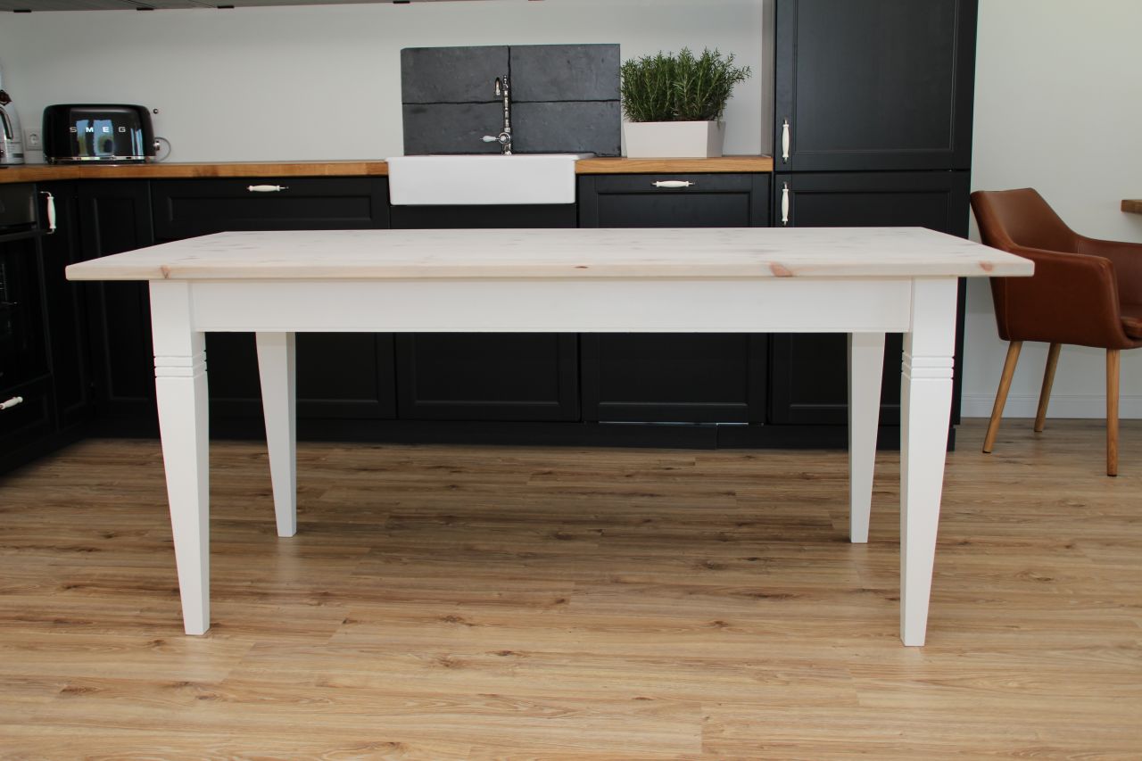 Landhaus-Esstisch 'Oslo' aus massivem Kiefernholz