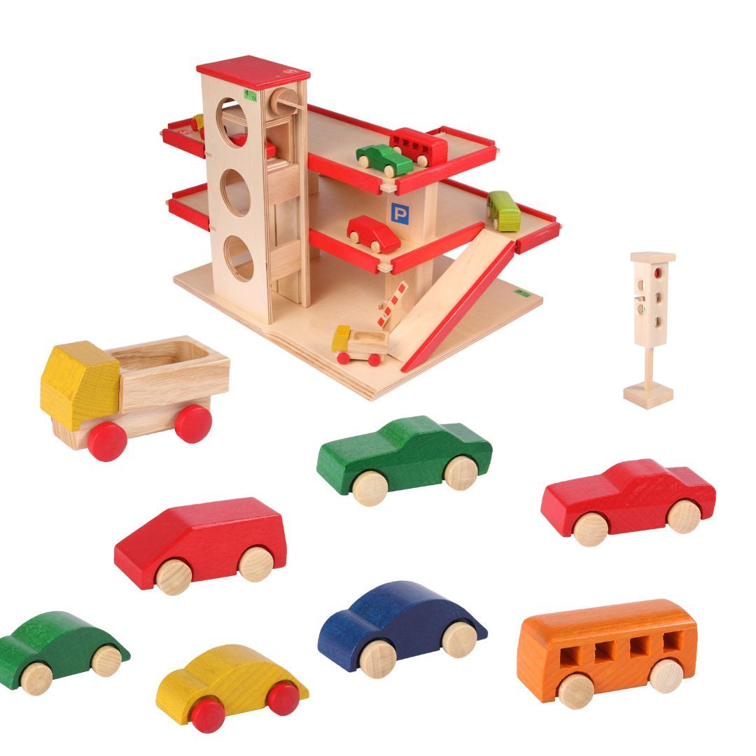 Set Parkhaus aus Holz mit 8 Fahrzeugen und Ampel, Beck
