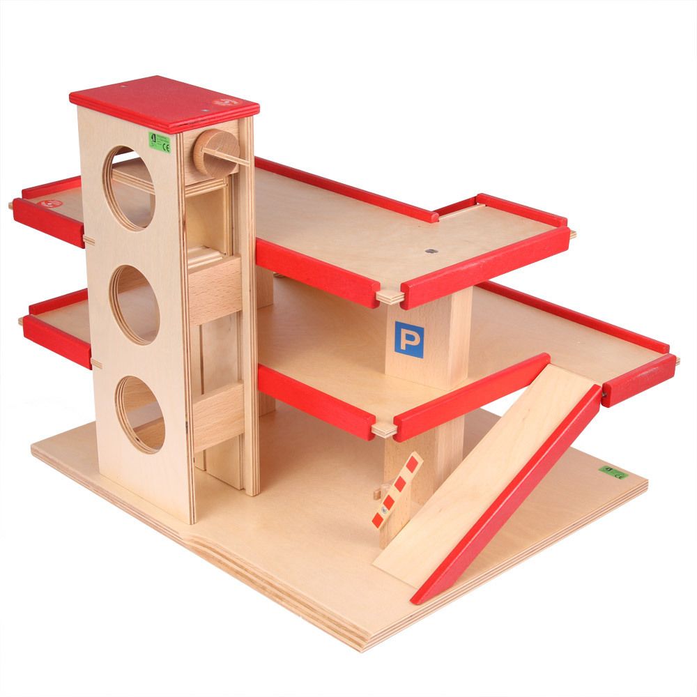 Parkhaus aus Holz mit spiel gut Siegel von Beck
